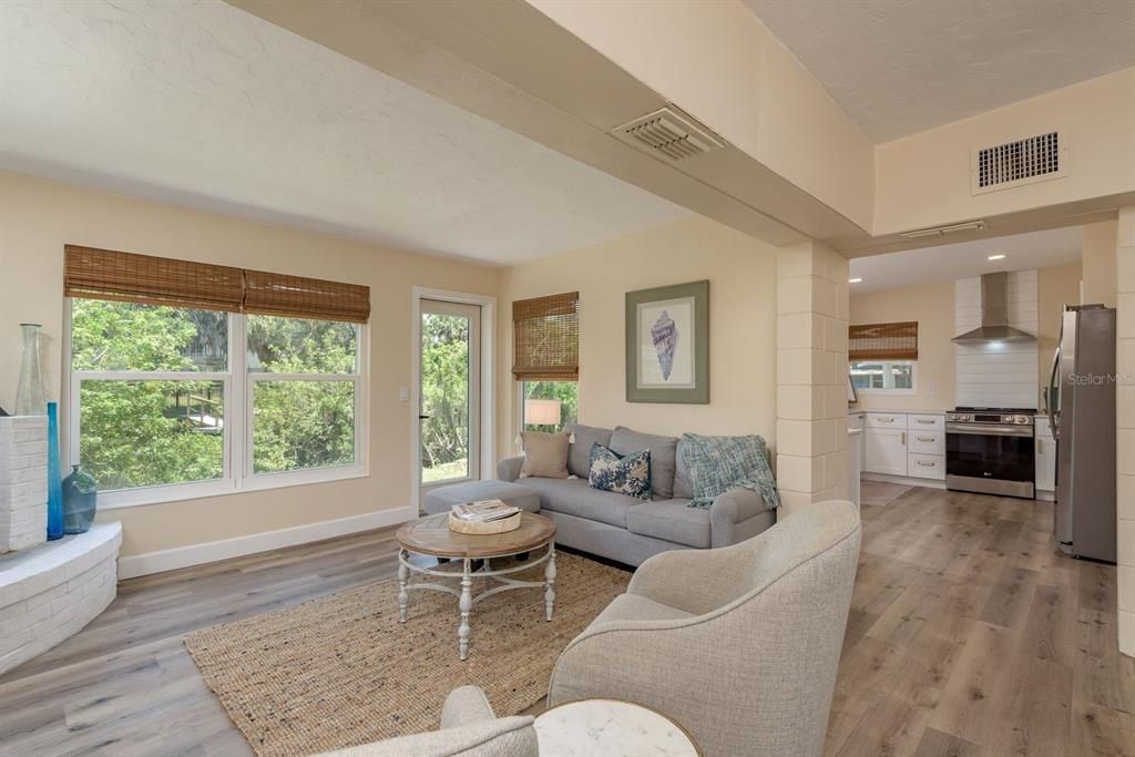 En Venta: $299,000 (2 camas, 1 baños, 1088 Pies cuadrados)