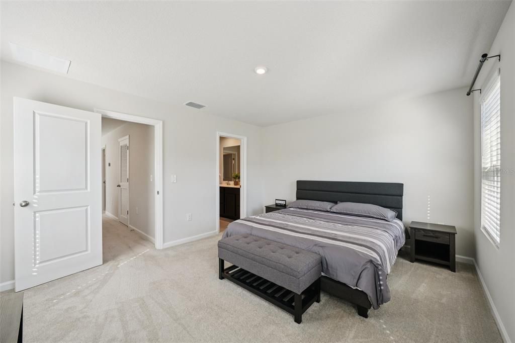 For Sale: $270,000 (3 beds, 2 baths, 1431 Square Feet)