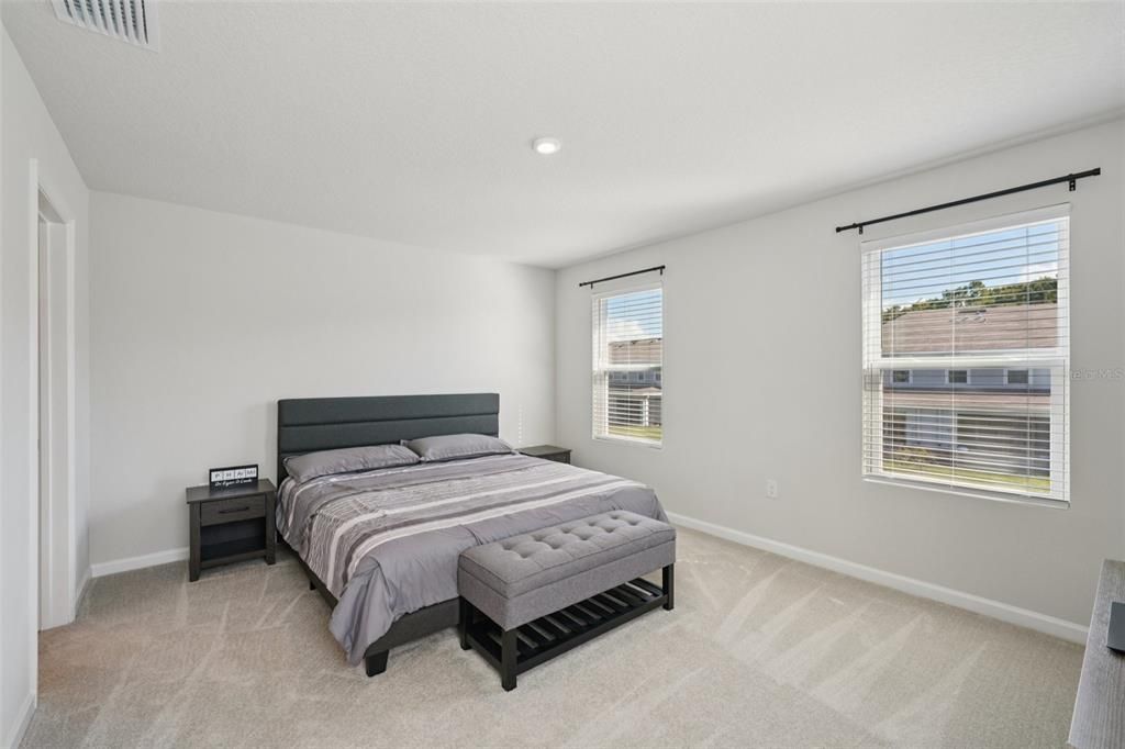 For Sale: $270,000 (3 beds, 2 baths, 1431 Square Feet)