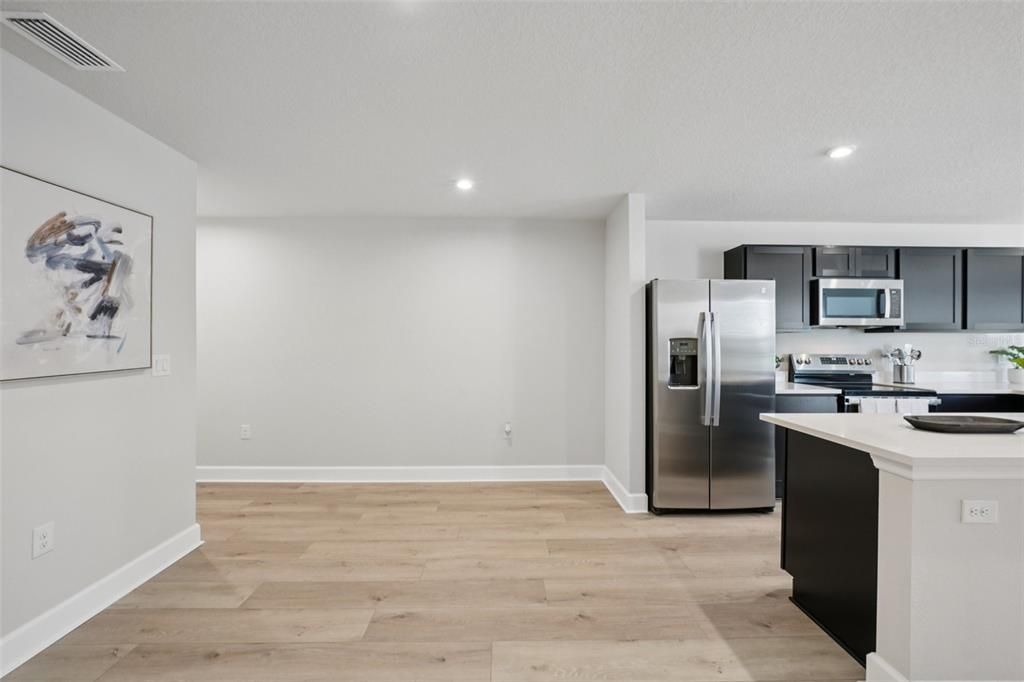 For Sale: $270,000 (3 beds, 2 baths, 1431 Square Feet)