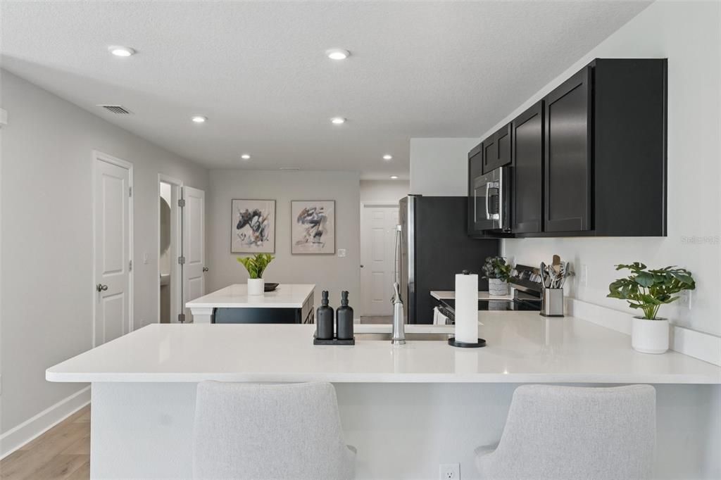 For Sale: $270,000 (3 beds, 2 baths, 1431 Square Feet)