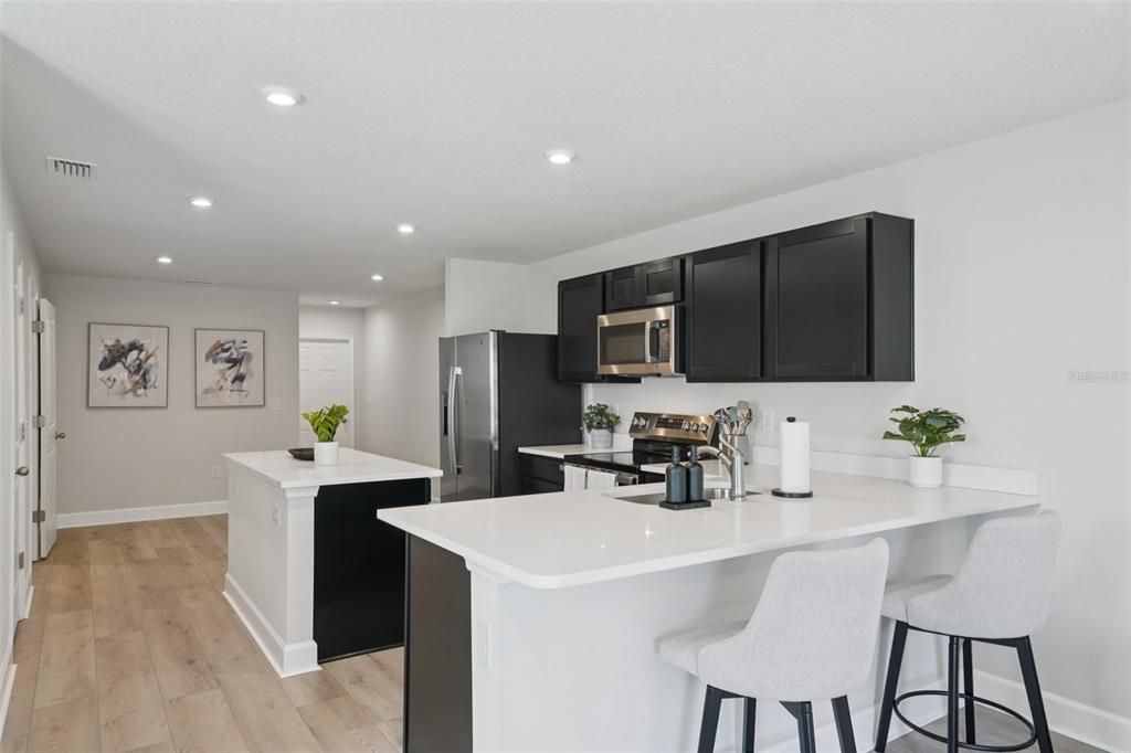 For Sale: $270,000 (3 beds, 2 baths, 1431 Square Feet)