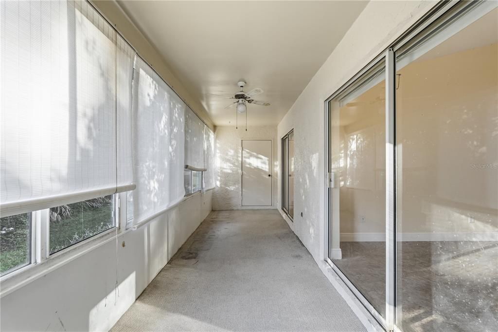 For Sale: $275,000 (2 beds, 2 baths, 1100 Square Feet)