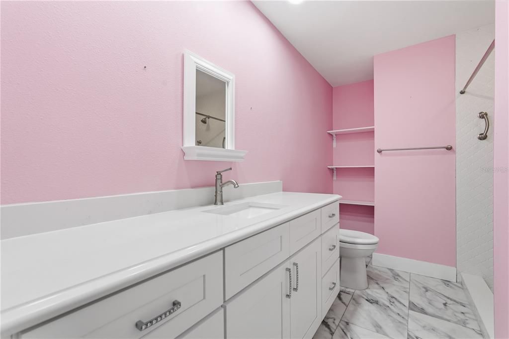 For Sale: $275,000 (2 beds, 2 baths, 1100 Square Feet)