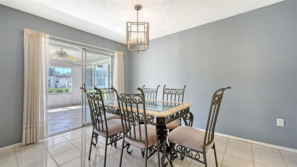 待售: $264,500 (2 贝兹, 2 浴室, 1120 平方英尺)