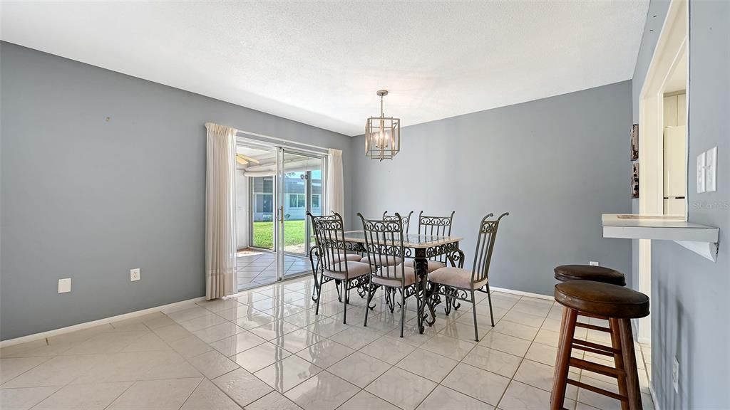 待售: $264,500 (2 贝兹, 2 浴室, 1120 平方英尺)