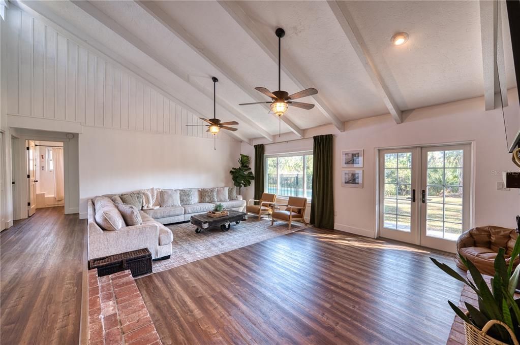 待售: $1,195,000 (3 贝兹, 2 浴室, 2194 平方英尺)