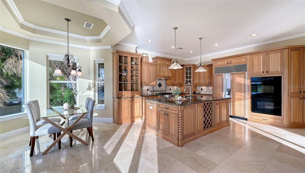 For Sale: $2,045,000 (4 beds, 4 baths, 5457 Square Feet)