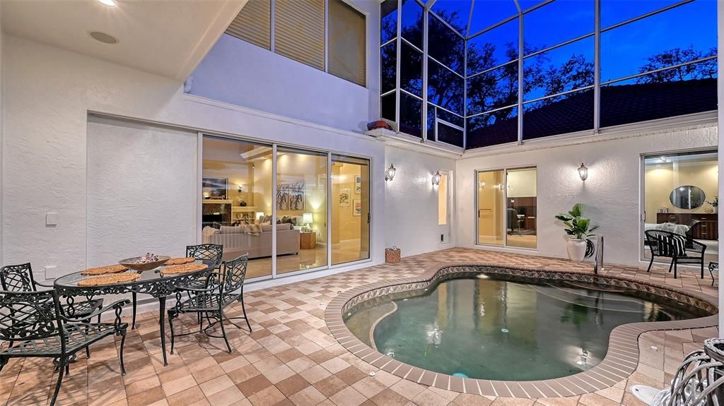 For Sale: $2,045,000 (4 beds, 4 baths, 5457 Square Feet)