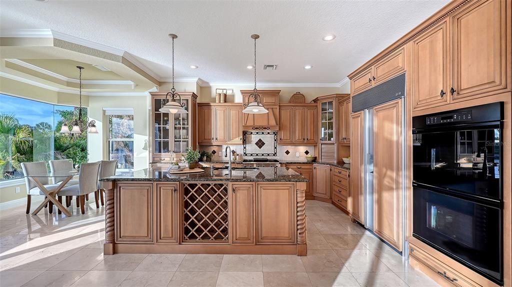 For Sale: $2,045,000 (4 beds, 4 baths, 5457 Square Feet)