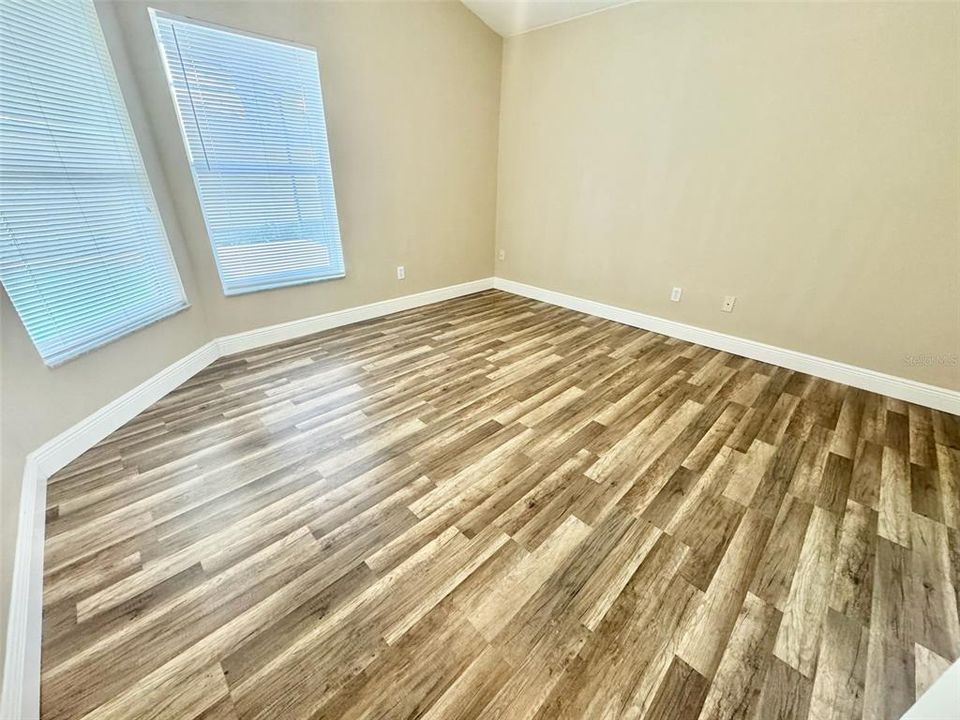 For Rent: $2,500 (4 beds, 3 baths, 1684 Square Feet)