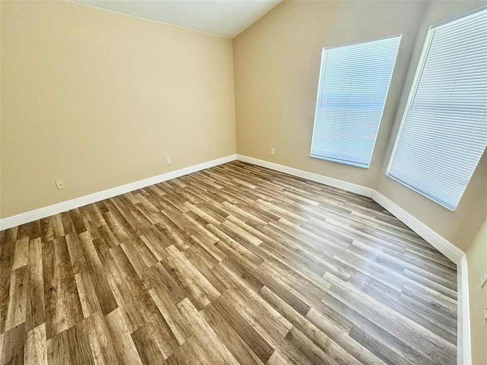 For Rent: $2,500 (4 beds, 3 baths, 1684 Square Feet)