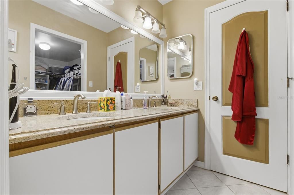 待售: $299,000 (3 贝兹, 3 浴室, 1676 平方英尺)