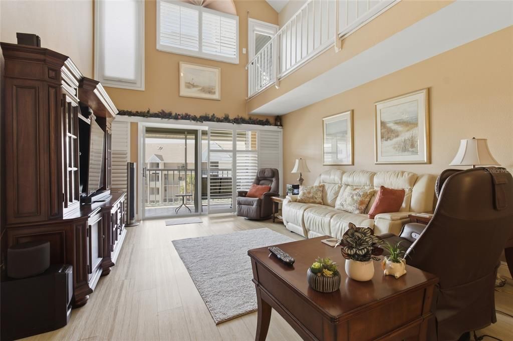 待售: $299,000 (3 贝兹, 3 浴室, 1676 平方英尺)