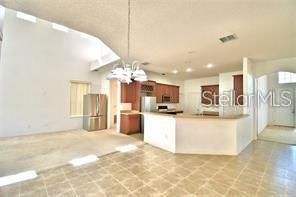 For Rent: $2,800 (5 beds, 3 baths, 2709 Square Feet)