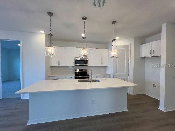 Active With Contract: $399,990 (4 beds, 2 baths, 1903 Square Feet)