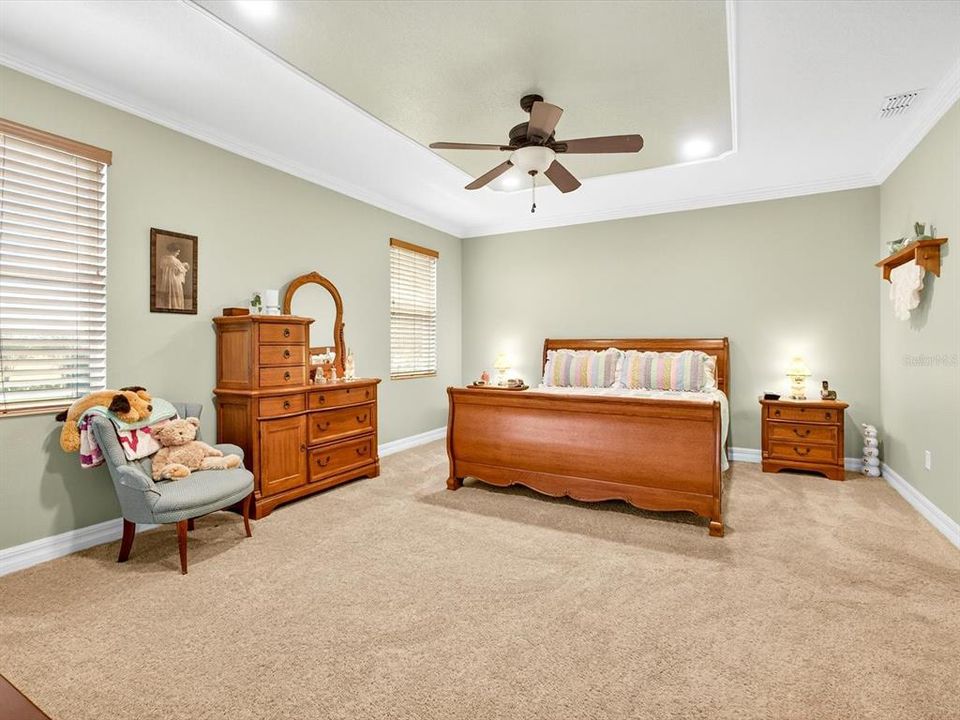 For Sale: $538,899 (3 beds, 3 baths, 2615 Square Feet)