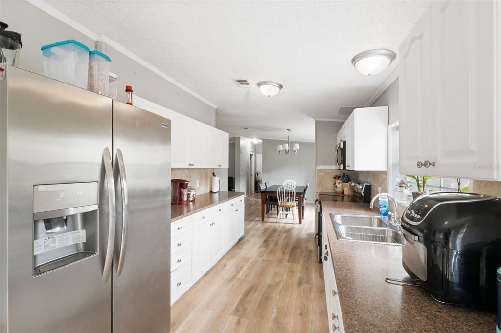 待售: $229,900 (3 贝兹, 2 浴室, 1296 平方英尺)