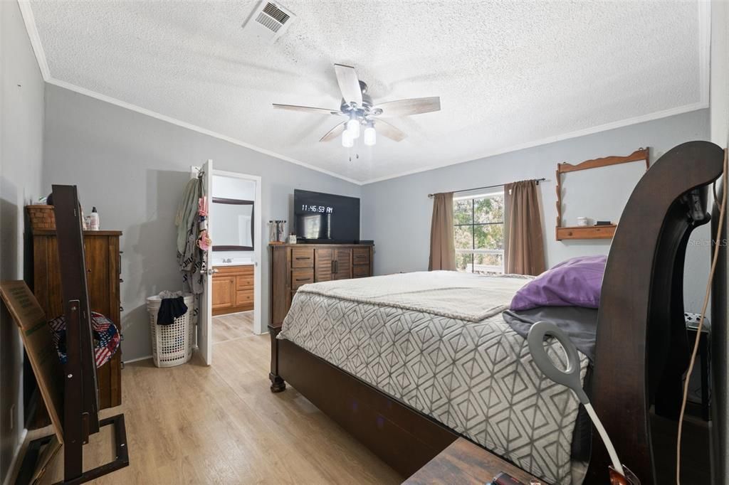 待售: $229,900 (3 贝兹, 2 浴室, 1296 平方英尺)