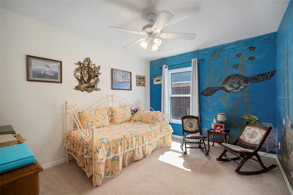 合同活跃: $435,000 (4 贝兹, 2 浴室, 2002 平方英尺)