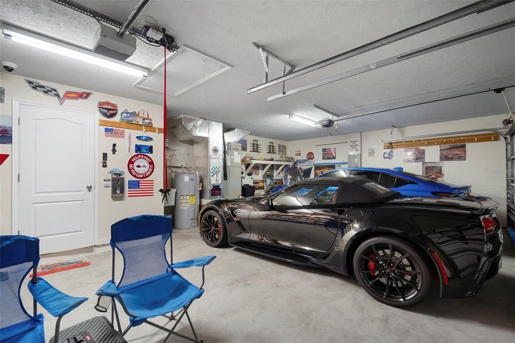 合同活跃: $435,000 (4 贝兹, 2 浴室, 2002 平方英尺)