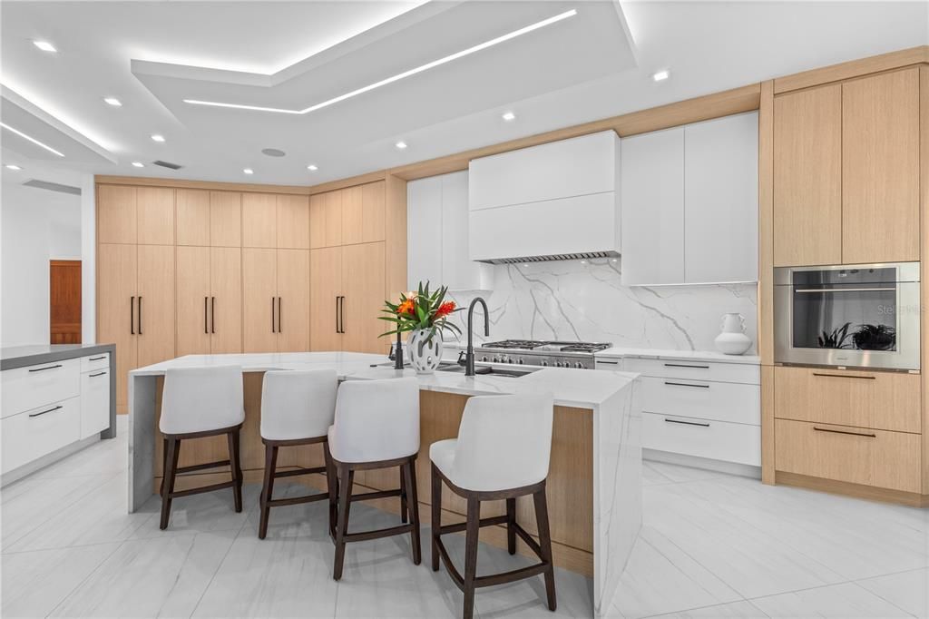 待售: $8,900,000 (4 贝兹, 3 浴室, 5450 平方英尺)