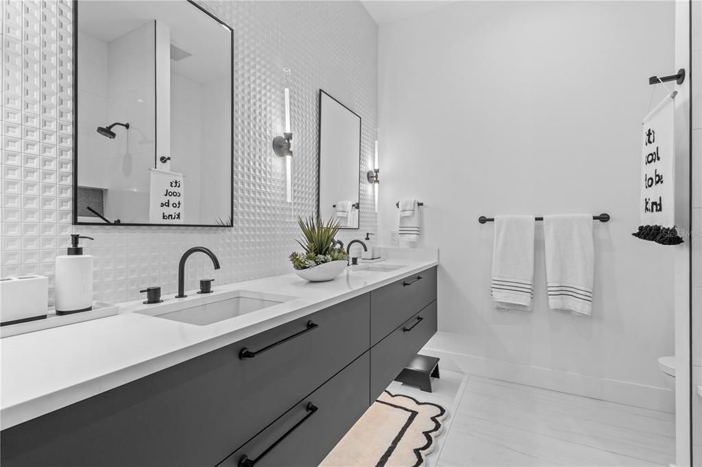 待售: $8,900,000 (4 贝兹, 3 浴室, 5450 平方英尺)