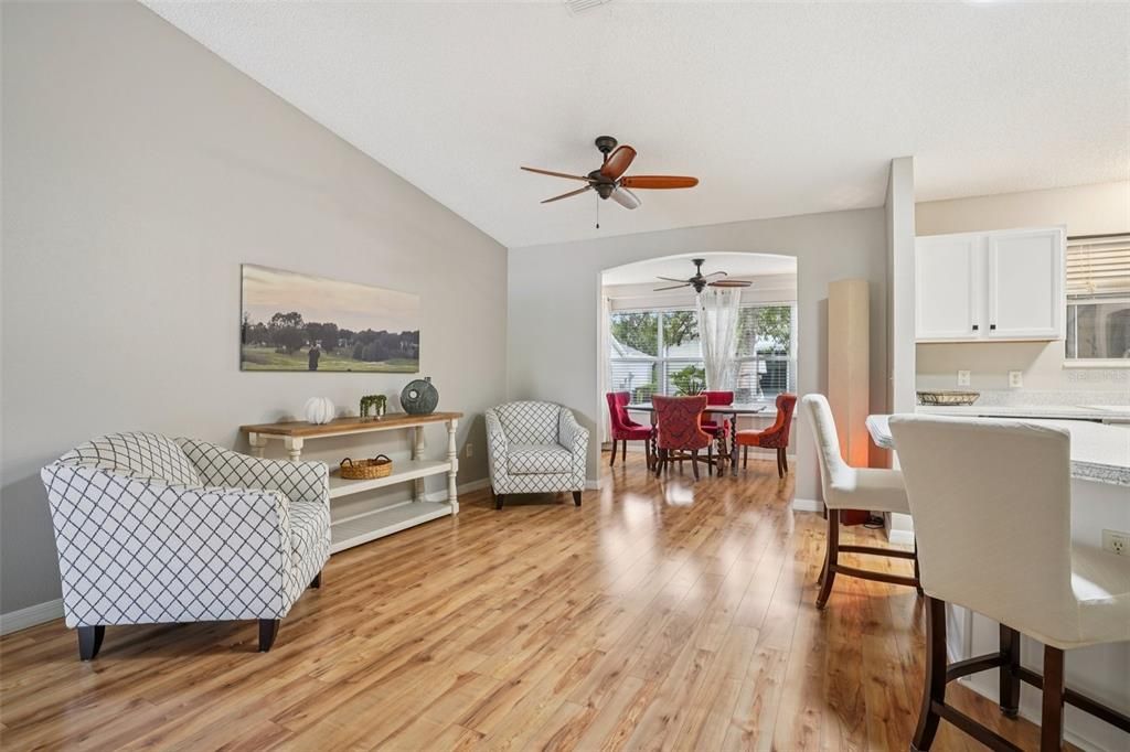 Active With Contract: $310,000 (3 beds, 2 baths, 1527 Square Feet)