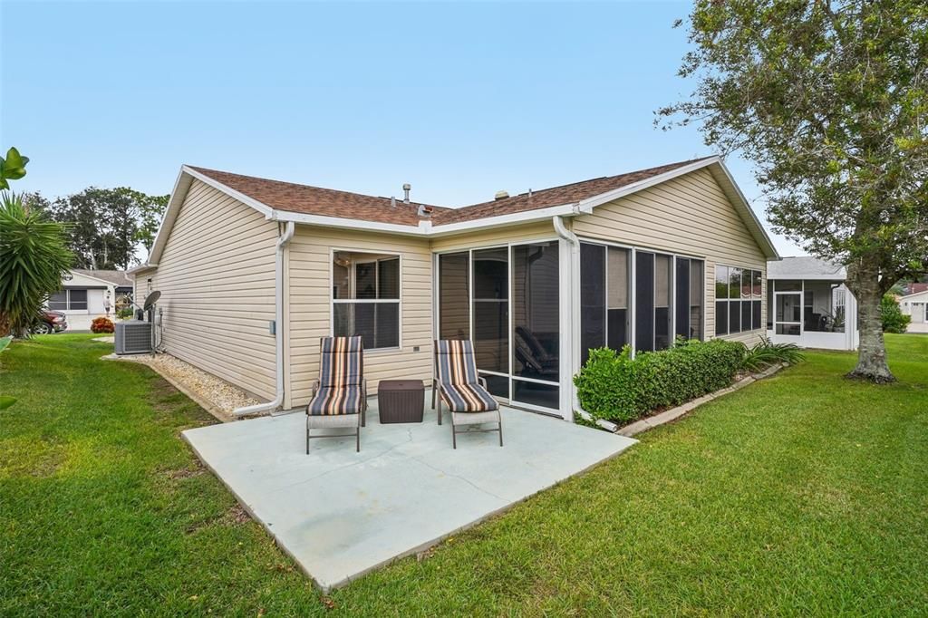 Active With Contract: $310,000 (3 beds, 2 baths, 1527 Square Feet)