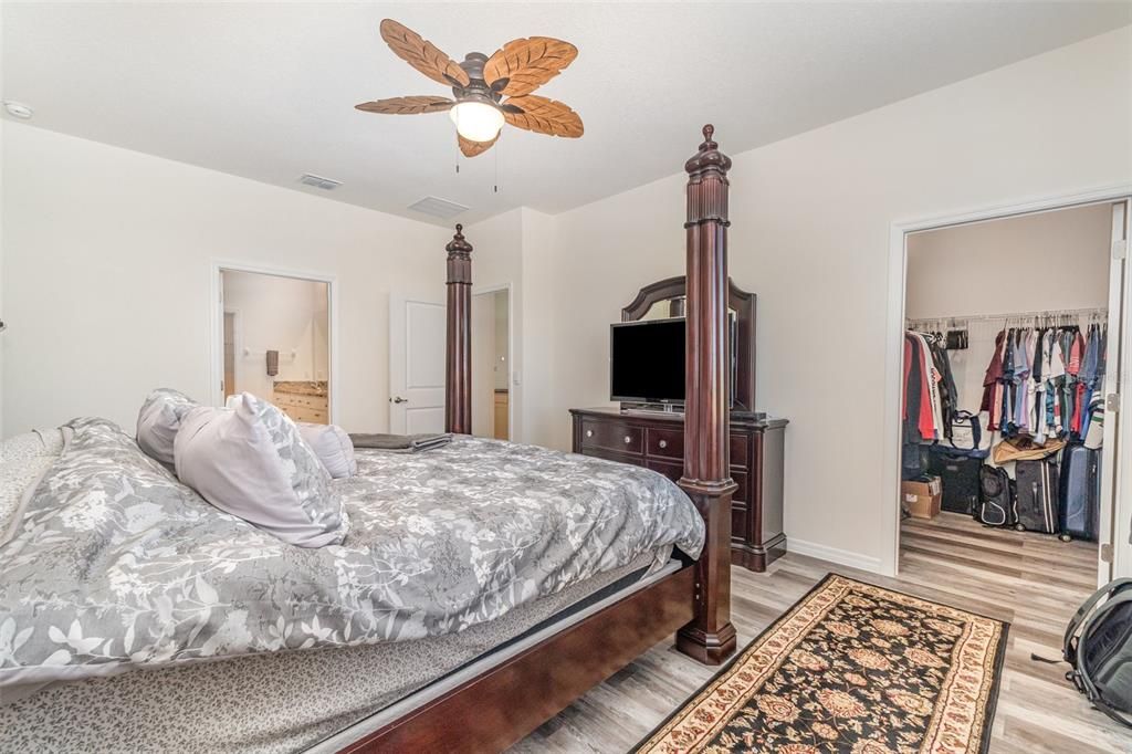 For Sale: $415,000 (3 beds, 2 baths, 1810 Square Feet)