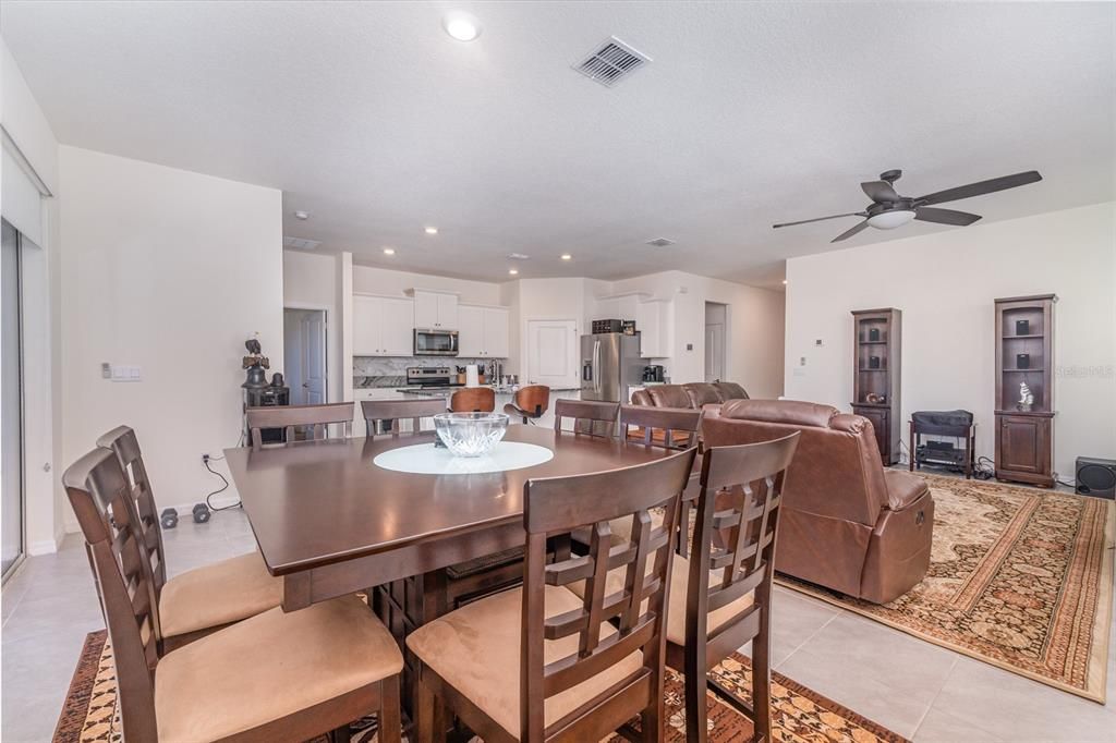 For Sale: $415,000 (3 beds, 2 baths, 1810 Square Feet)