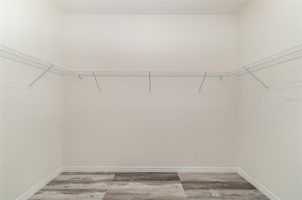 For Sale: $415,000 (3 beds, 2 baths, 1810 Square Feet)