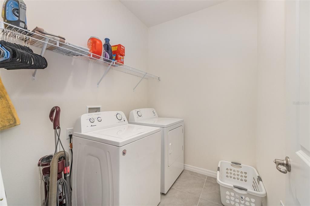 For Sale: $415,000 (3 beds, 2 baths, 1810 Square Feet)