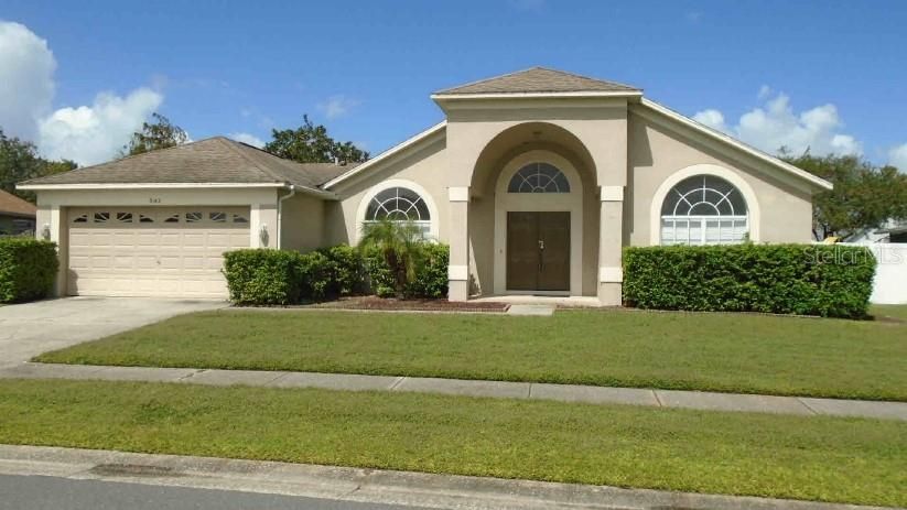 Recently Rented: $2,295 (3 beds, 2 baths, 1838 Square Feet)