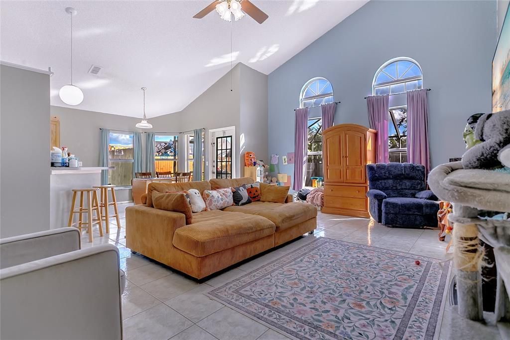 For Sale: $495,000 (4 beds, 2 baths, 2119 Square Feet)