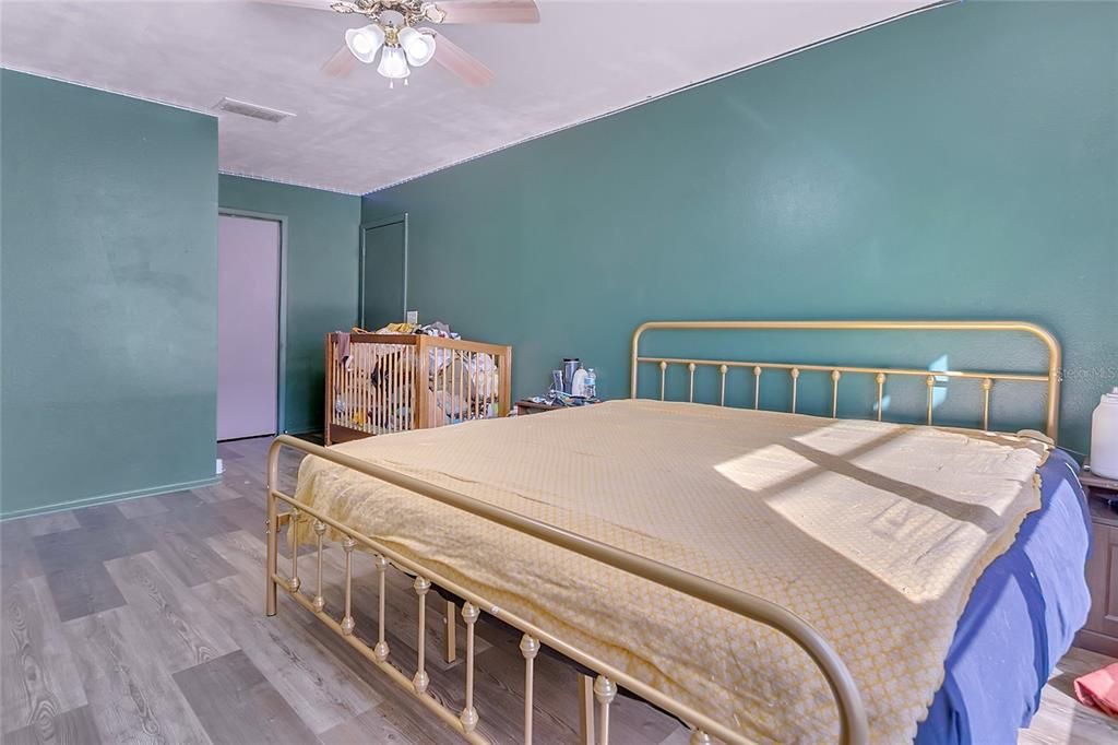 For Sale: $495,000 (4 beds, 2 baths, 2119 Square Feet)