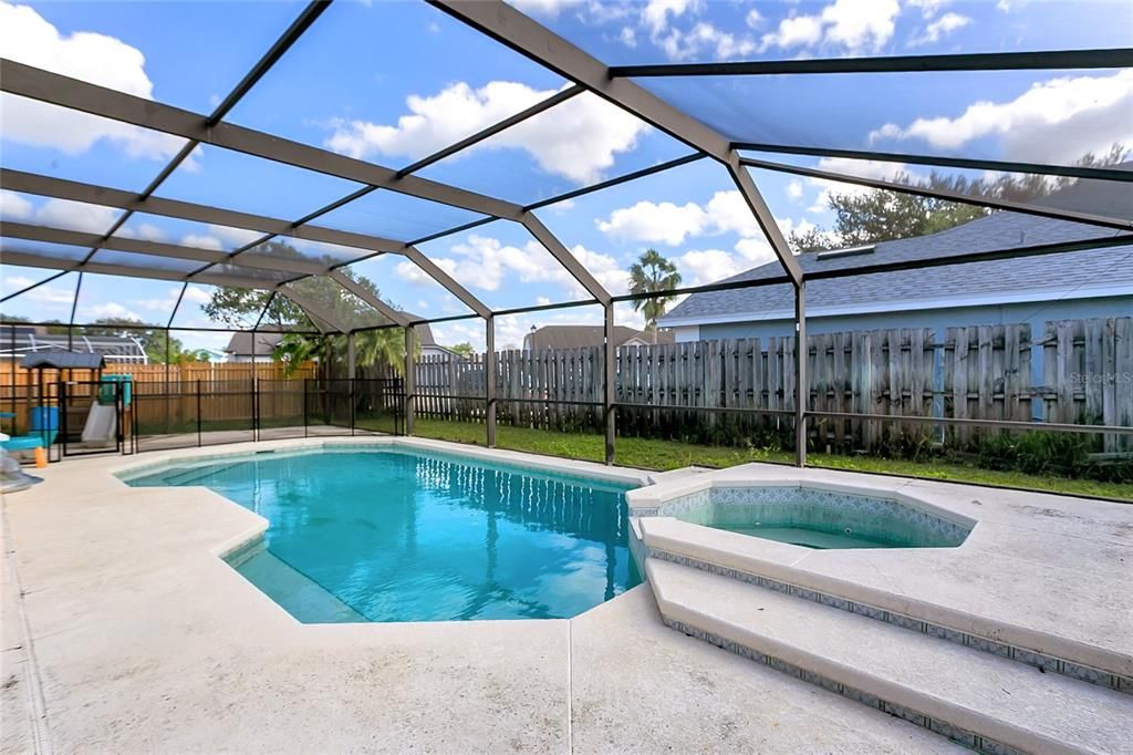 For Sale: $495,000 (4 beds, 2 baths, 2119 Square Feet)