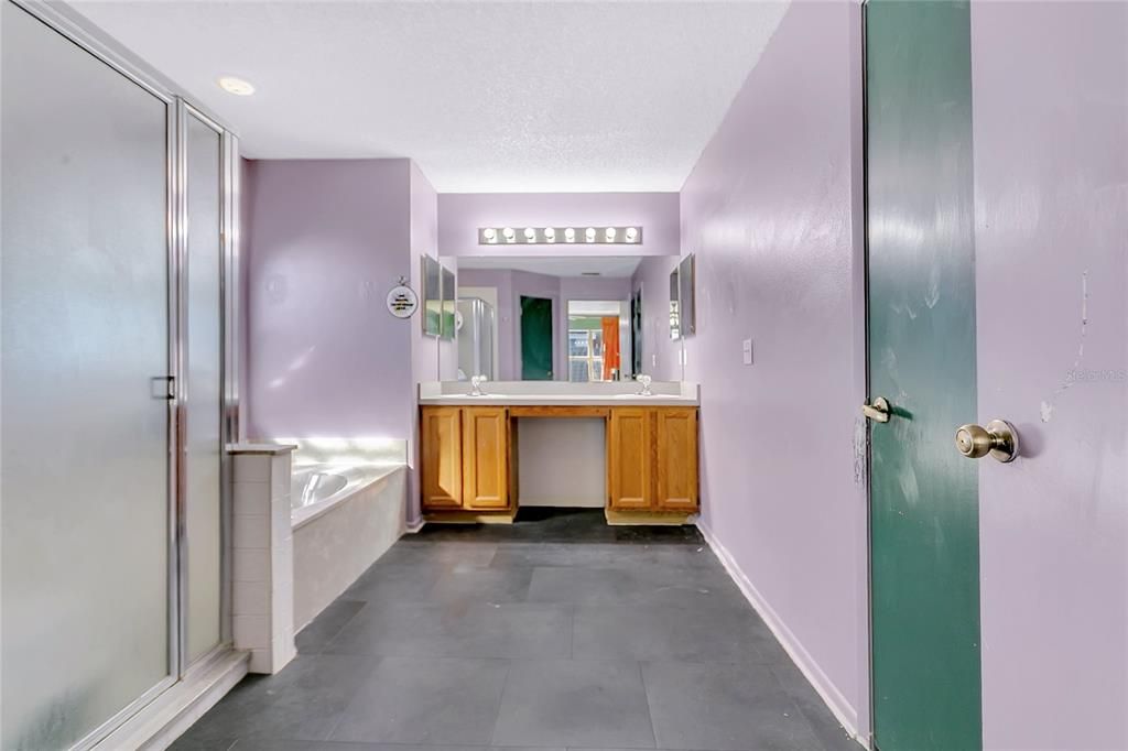 For Sale: $495,000 (4 beds, 2 baths, 2119 Square Feet)