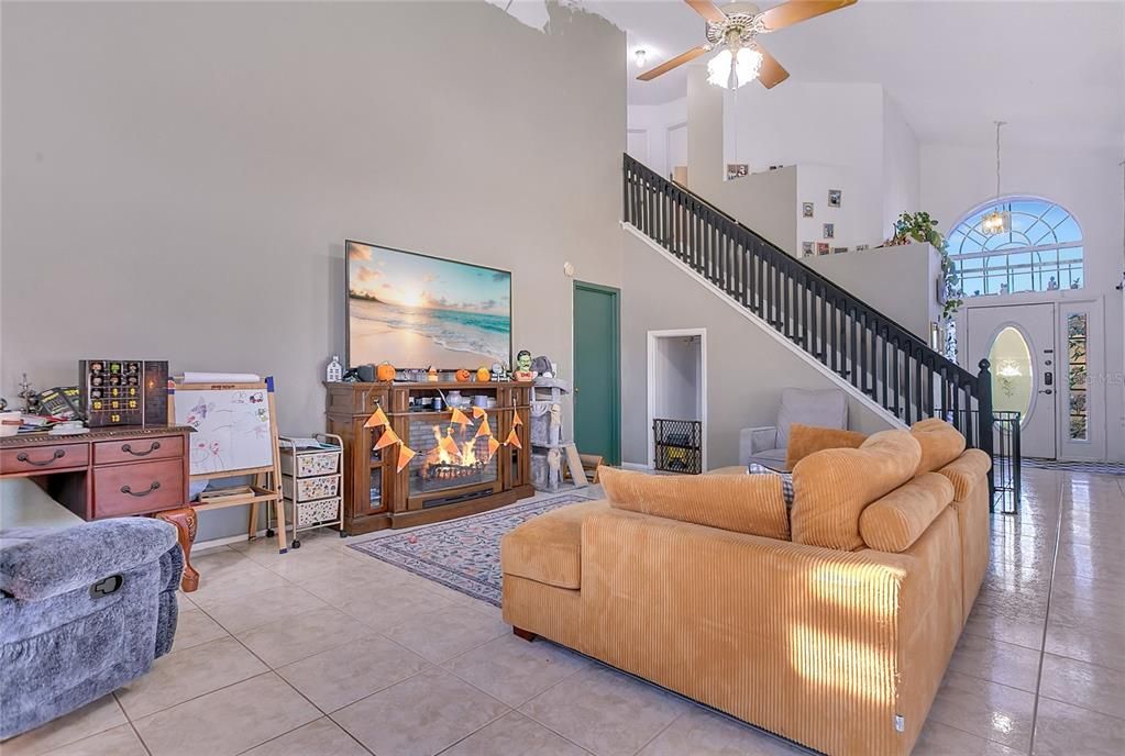 For Sale: $495,000 (4 beds, 2 baths, 2119 Square Feet)