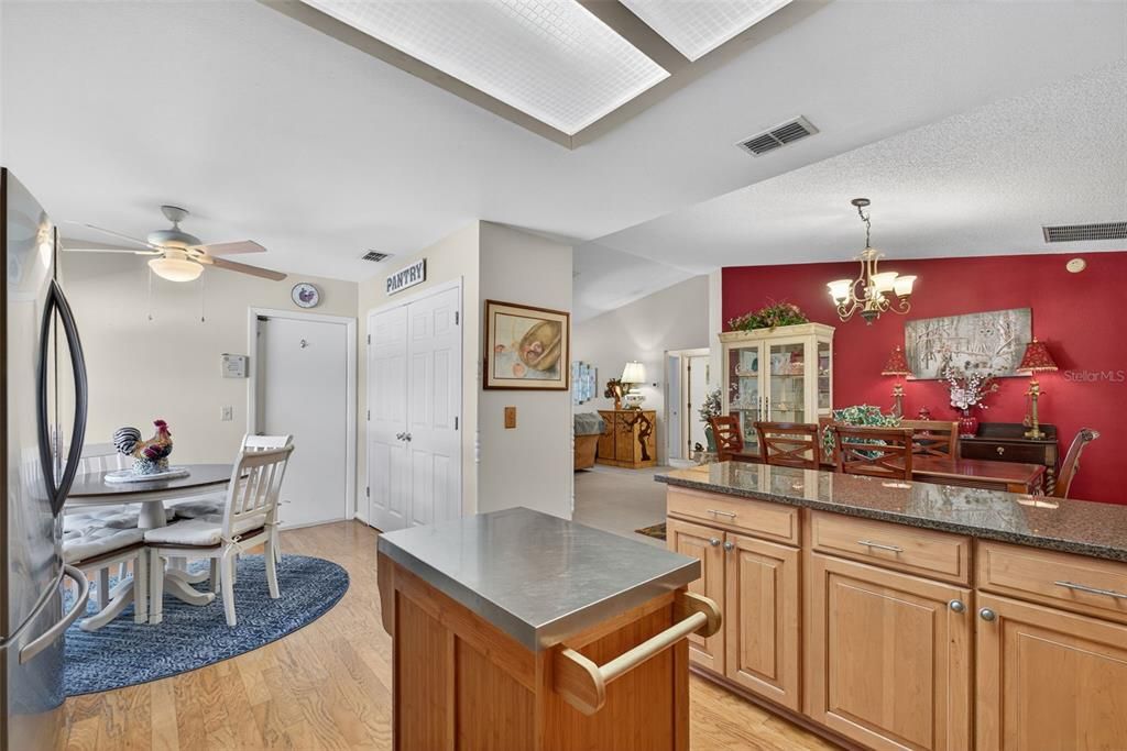 For Sale: $295,000 (2 beds, 2 baths, 1657 Square Feet)