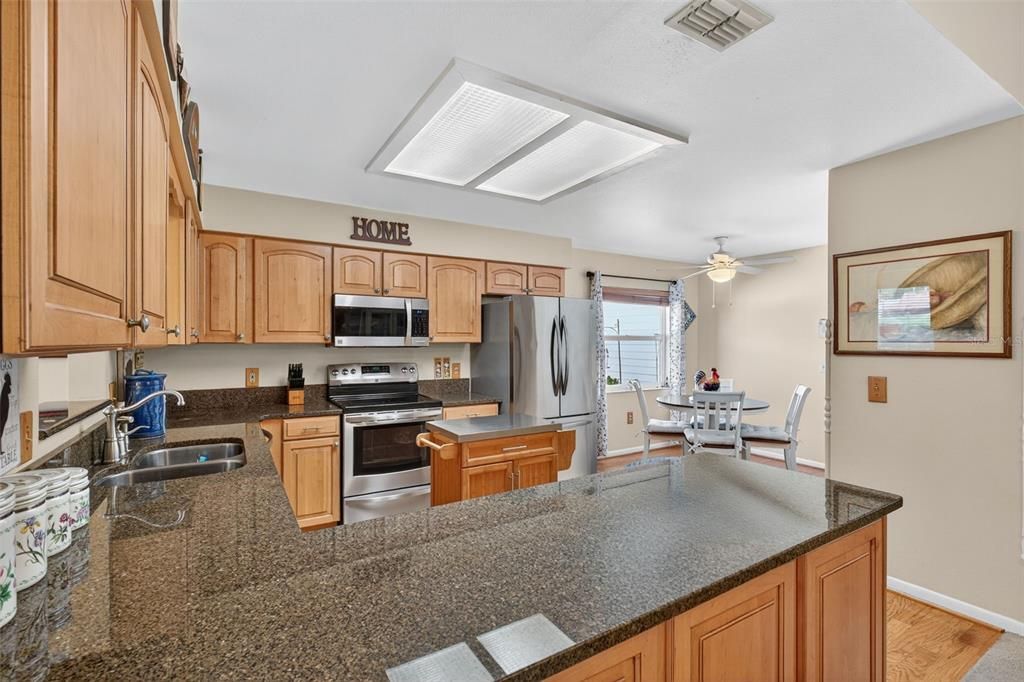 For Sale: $295,000 (2 beds, 2 baths, 1657 Square Feet)