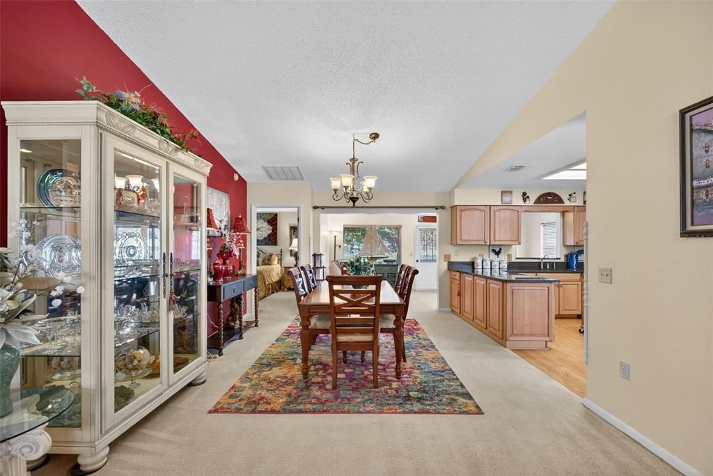 For Sale: $295,000 (2 beds, 2 baths, 1657 Square Feet)