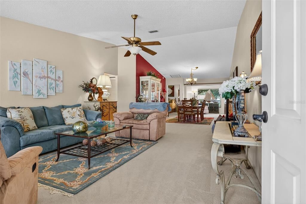 For Sale: $295,000 (2 beds, 2 baths, 1657 Square Feet)