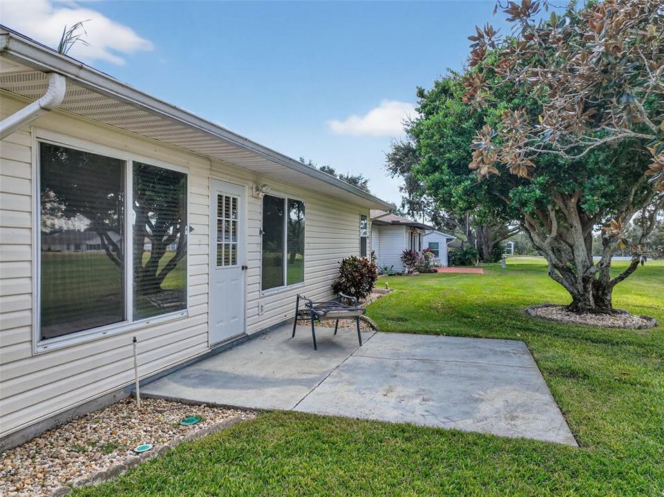 For Sale: $295,000 (2 beds, 2 baths, 1657 Square Feet)