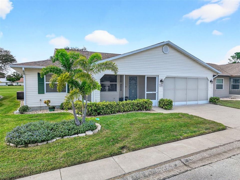 For Sale: $295,000 (2 beds, 2 baths, 1657 Square Feet)