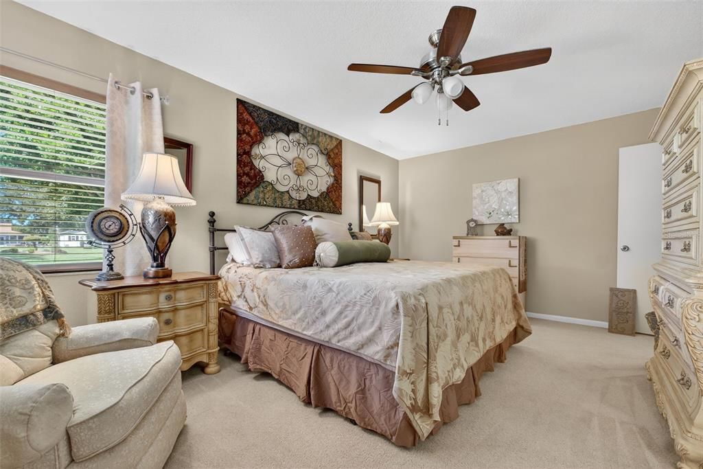 For Sale: $295,000 (2 beds, 2 baths, 1657 Square Feet)