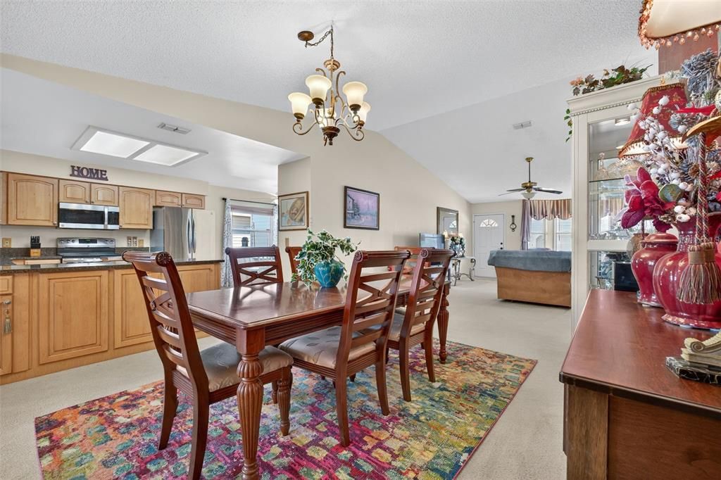 For Sale: $295,000 (2 beds, 2 baths, 1657 Square Feet)