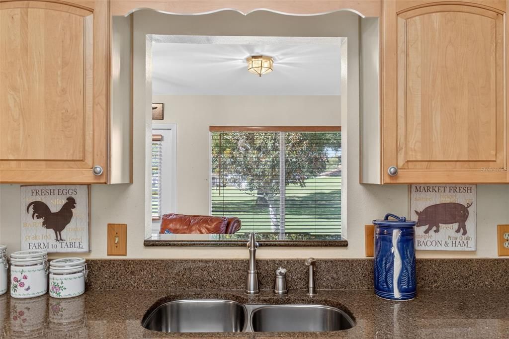 For Sale: $295,000 (2 beds, 2 baths, 1657 Square Feet)