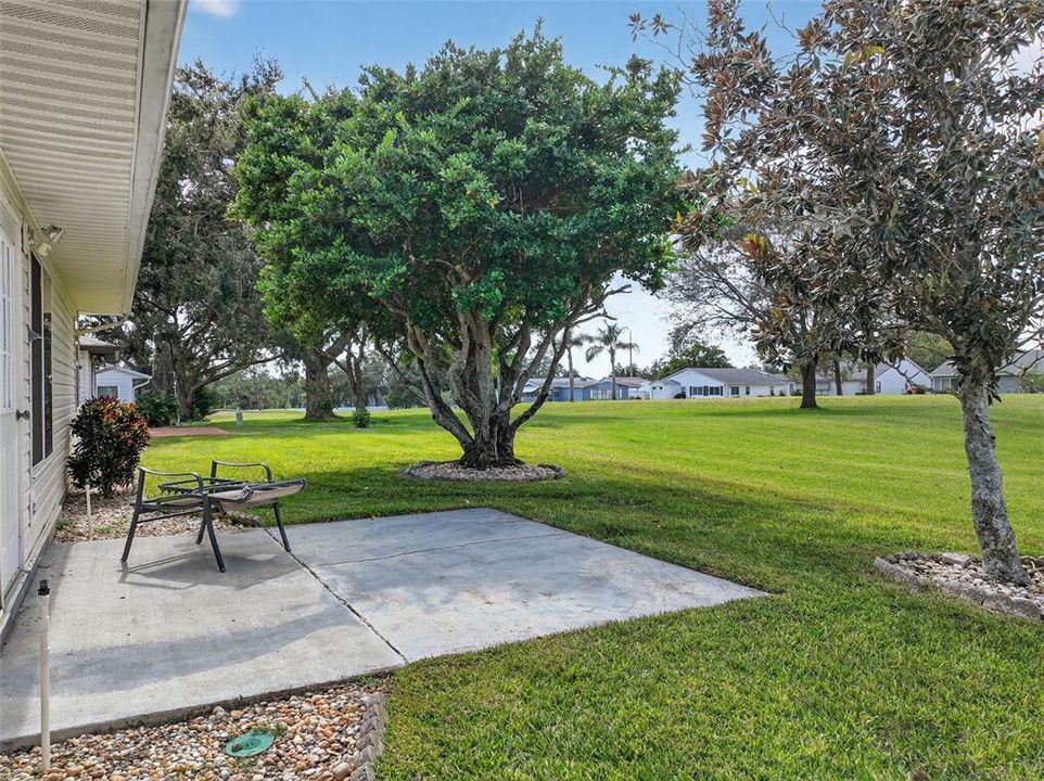 For Sale: $295,000 (2 beds, 2 baths, 1657 Square Feet)