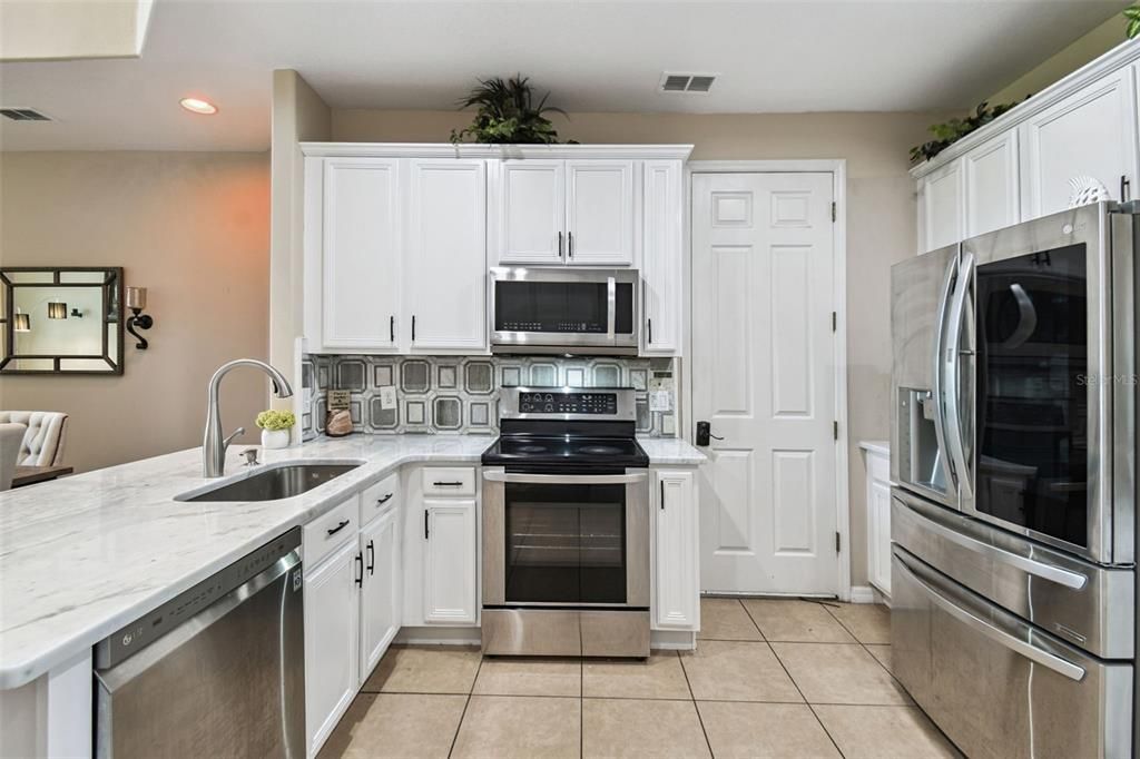 En Venta: $355,000 (3 camas, 2 baños, 1827 Pies cuadrados)